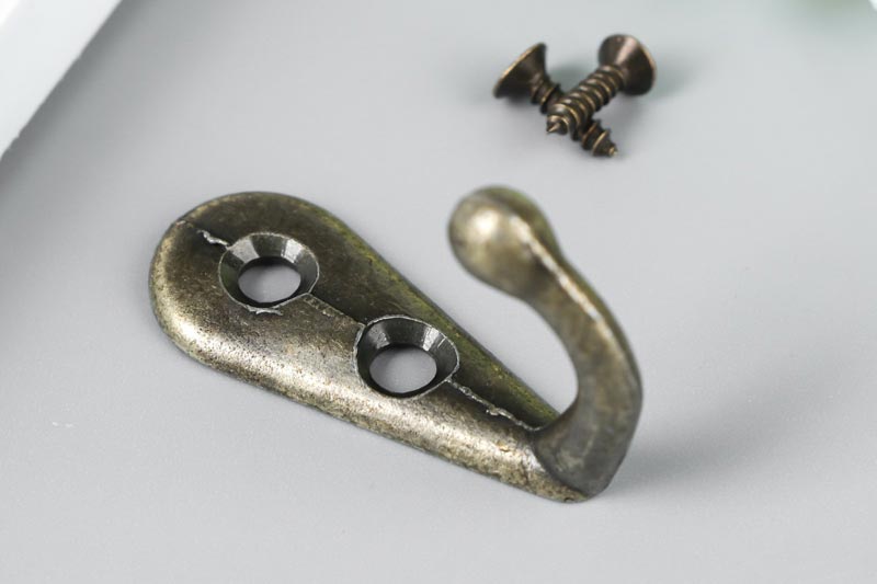 Крючки для подвеса ковра на стену